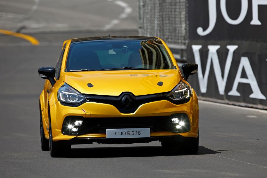  Renault Clio R.S.16 Concept 2016 года  (фото 25 из 54)